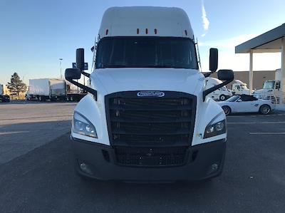 Used 2021 Freightliner Cascadia Detroit DD15AT Semi Truck with Sleeper Cab for sale #324663 - photo 2