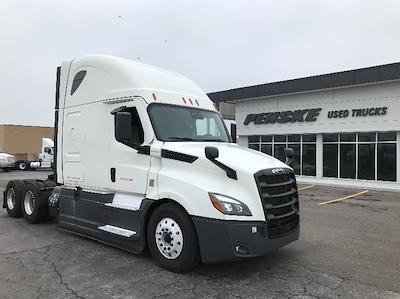 Used 2021 Freightliner Cascadia Detroit DD15AT Semi Truck with Sleeper Cab for sale #324664 - photo 1