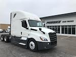 Used 2021 Freightliner Cascadia Detroit DD15AT Semi Truck with Sleeper Cab for sale #324664 - photo 1