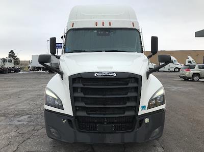 Used 2021 Freightliner Cascadia Detroit DD15AT Semi Truck with Sleeper Cab for sale #324667 - photo 2