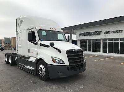 Used 2021 Freightliner Cascadia Detroit DD15AT Semi Truck with Sleeper Cab for sale #324670 - photo 1