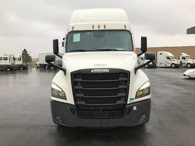 Used 2021 Freightliner Cascadia Detroit DD15AT Semi Truck with Sleeper Cab for sale #324672 - photo 2