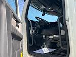 Used 2019 Freightliner Cascadia Detroit DD15AT Semi Truck with Sleeper Cab for sale #324783 - photo 9