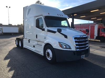 Used 2019 Freightliner Cascadia Detroit DD15AT Semi Truck with Sleeper Cab for sale #324796 - photo 1