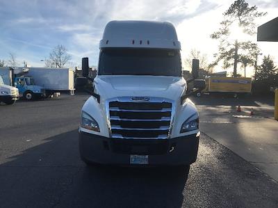 Used 2019 Freightliner Cascadia Detroit DD15AT Semi Truck with Sleeper Cab for sale #324796 - photo 2