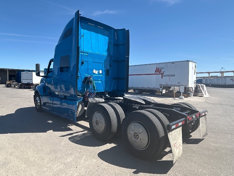 Used 2021 International LT - photo 7