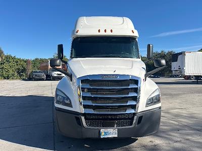 Used 2019 Freightliner Cascadia Detroit DD15AT Semi Truck with Sleeper Cab for sale #324839 - photo 2