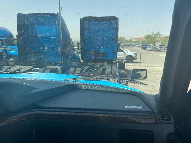 Used 2021 International LT - photo 16