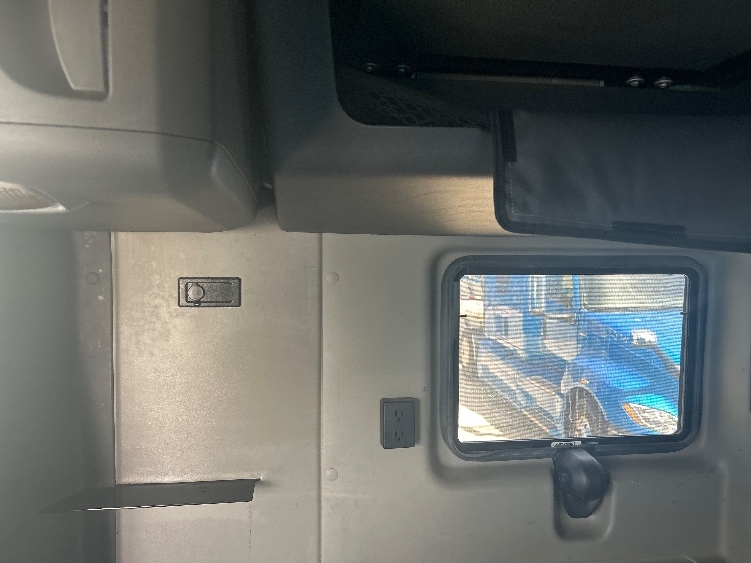 Used 2021 International LT - photo 21