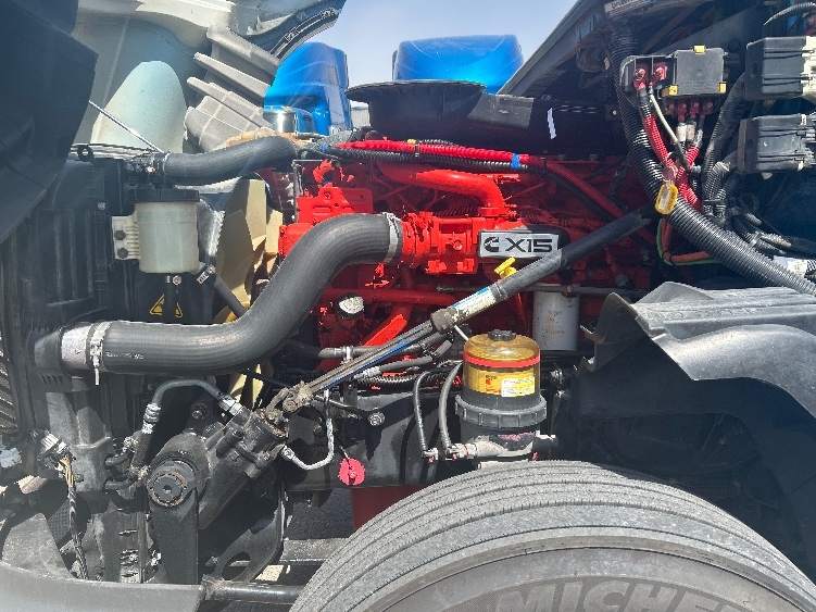Used 2021 International LT - photo 23