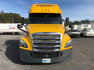 Used 2019 Freightliner Cascadia - photo 1