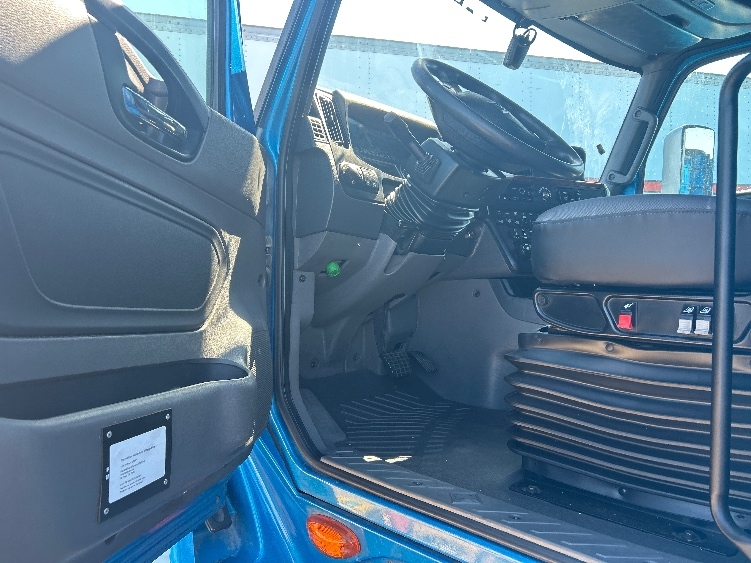 Used 2021 International LT - photo 11