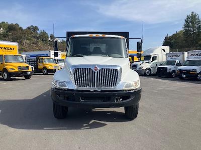 Used 2019 International DuraStar 4300 Morgan Truck Body Flatbed Truck for sale #325213 - photo 2