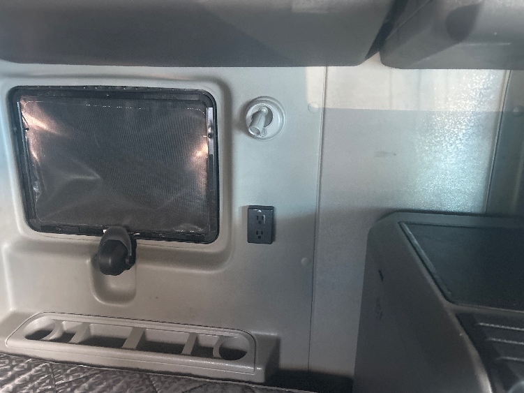 Used 2021 International LT - photo 20