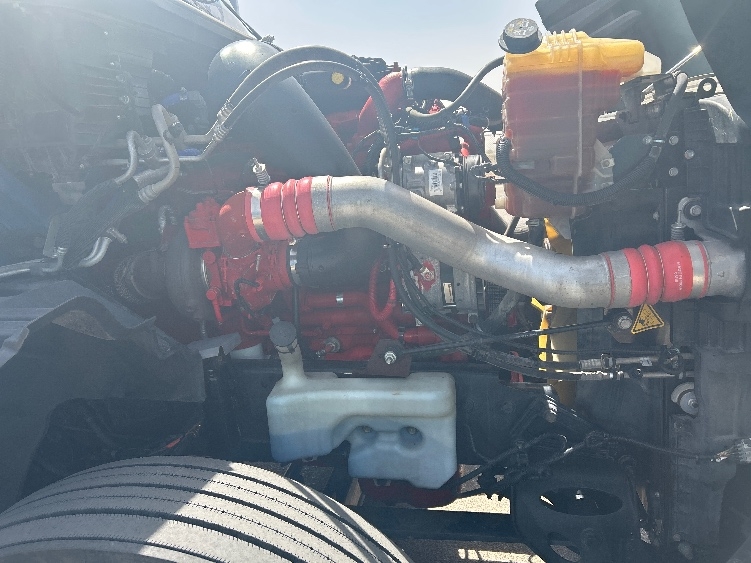 Used 2021 International LT - photo 22