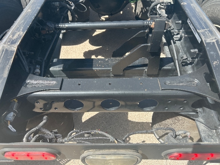 Used 2021 International LT - photo 8