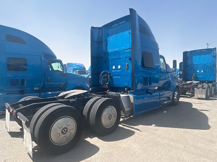 Used 2021 International LT - photo 9