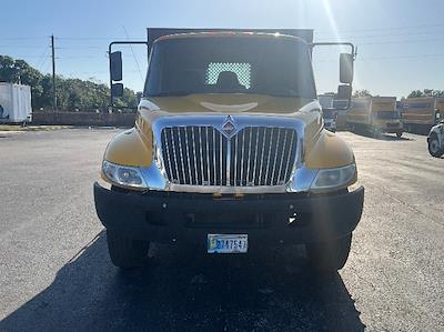 Used 2019 International DuraStar 4300 Morgan Truck Body Flatbed Truck for sale #325308 - photo 2