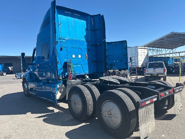 Used 2021 International LT - photo 7