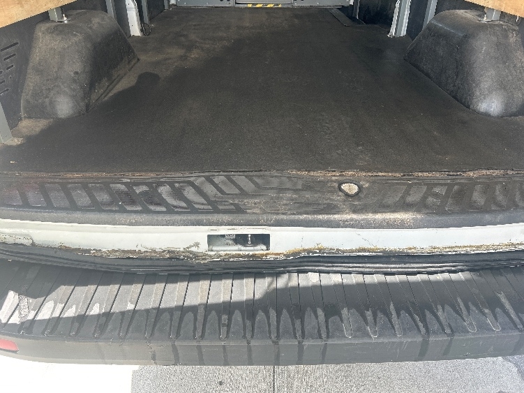 Used 2018 Ford Transit 250 - photo 11