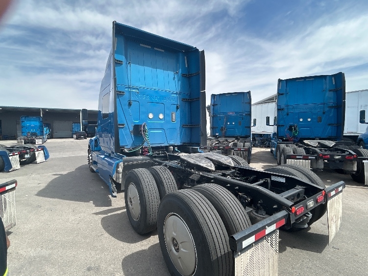 Used 2021 International LT - photo 7