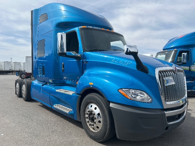 Used 2021 International LT - photo 1