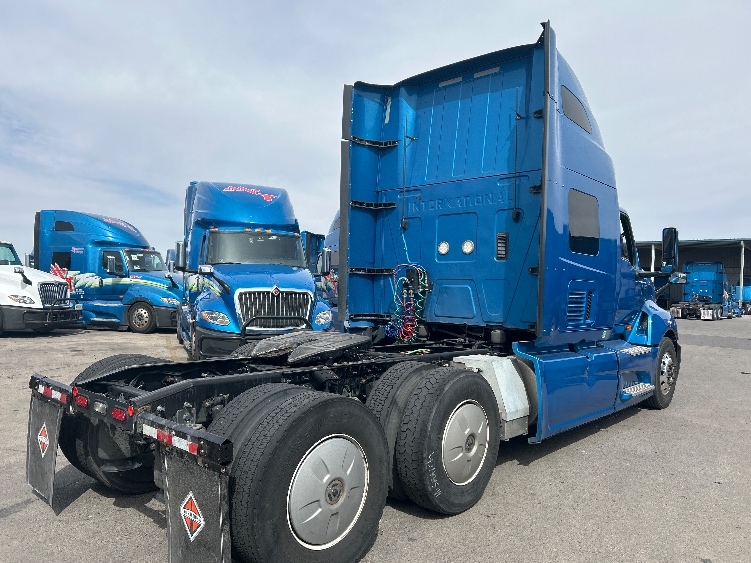 Used 2021 International LT - photo 9