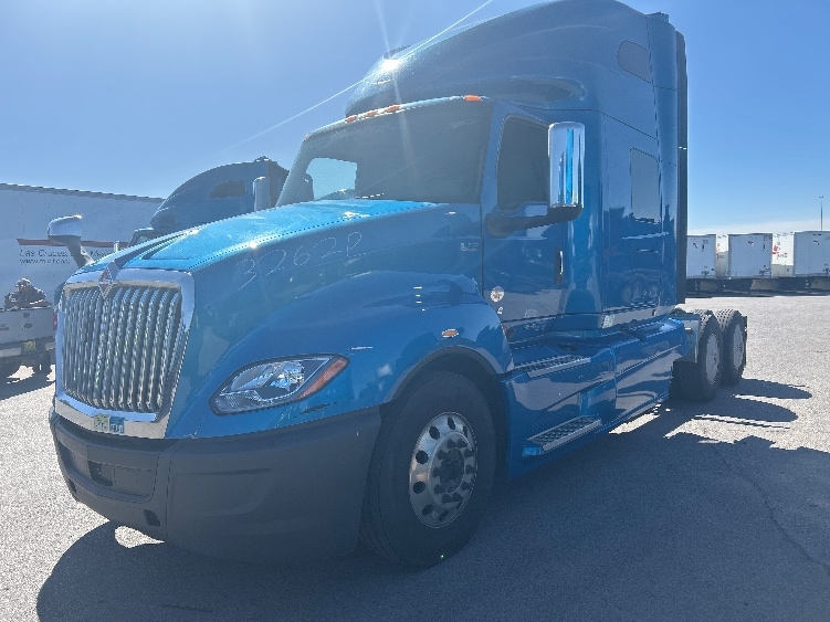 Used 2021 International LT - photo 5