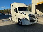Used 2019 Freightliner Cascadia Detroit DD15AT Semi Truck with Sleeper Cab for sale #326508 - photo 1