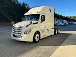 Used 2019 Freightliner Cascadia Detroit DD15AT Semi Truck with Sleeper Cab for sale #326508 - photo 3