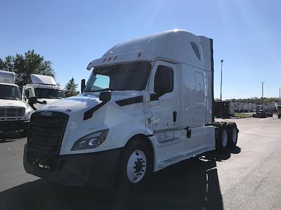 Used 2019 Freightliner Cascadia Detroit DD15AT Semi Truck with Sleeper Cab for sale #326517 - photo 1