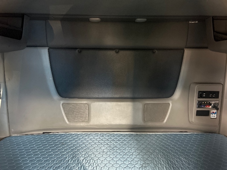 Used 2021 International LT - photo 18