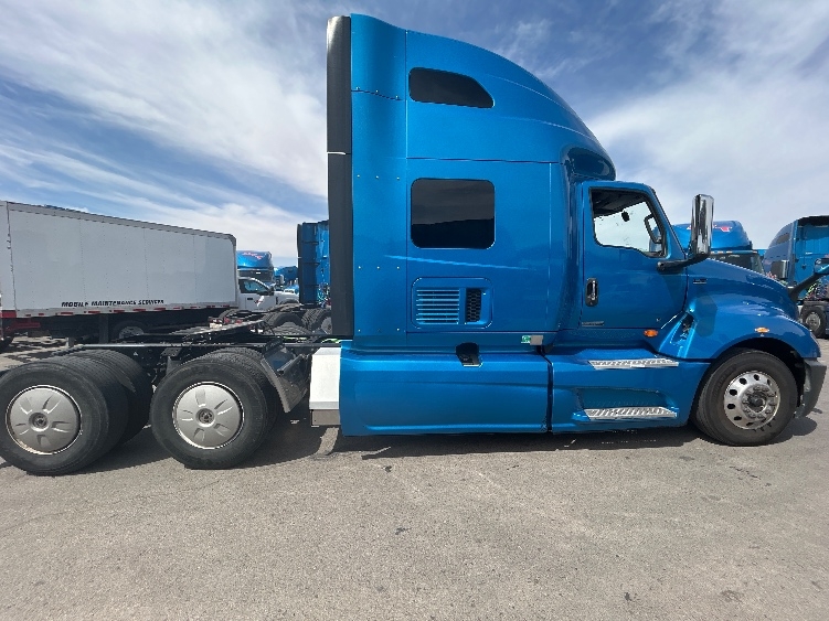 Used 2021 International LT - photo 10