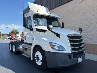 Used 2019 Freightliner Cascadia Detroit DD13 Semi Truck for sale #326777 - photo 1