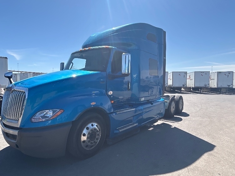 Used 2021 International LT - photo 5
