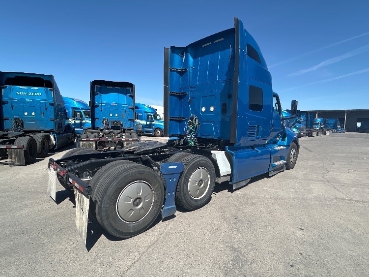 Used 2021 International LT - photo 9
