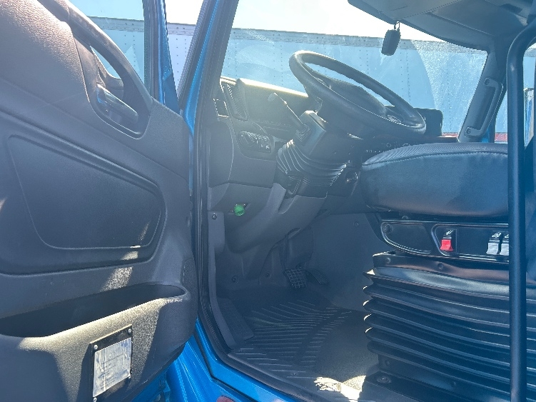 Used 2021 International LT - photo 11