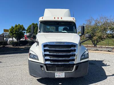 Used 2019 Freightliner Cascadia - photo 1