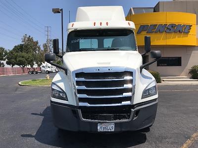 Used 2019 Freightliner Cascadia Detroit DD13 Semi Truck for sale #326846 - photo 2