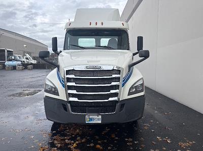 Used 2019 Freightliner Cascadia Detroit DD13 Semi Truck for sale #326856 - photo 2