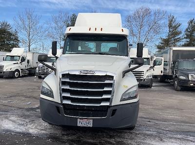 Used 2019 Freightliner Cascadia Detroit DD13 Semi Truck for sale #326898 - photo 2