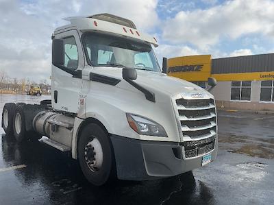 Used 2019 Freightliner Cascadia Detroit DD13 Semi Truck for sale #326920 - photo 1