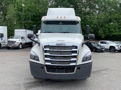 Used 2019 Freightliner Cascadia Detroit DD13 Semi Truck for sale #326927 - photo 2