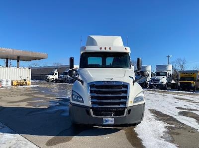 Used 2019 Freightliner Cascadia Detroit DD13 Semi Truck for sale #326953 - photo 2