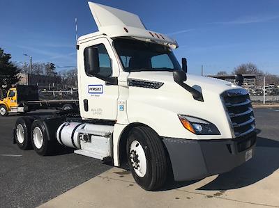 Used 2019 Freightliner Cascadia Detroit DD13 Semi Truck for sale #326958 - photo 1