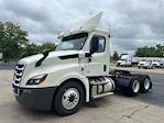 Used 2019 Freightliner Cascadia Detroit DD13 Semi Truck for sale #326975 - photo 3
