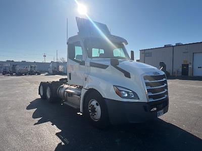 Used 2019 Freightliner Cascadia Detroit DD13 Semi Truck for sale #326982 - photo 1