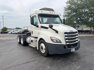 Used 2019 Freightliner Cascadia Detroit DD13 Semi Truck for sale #327001 - photo 1