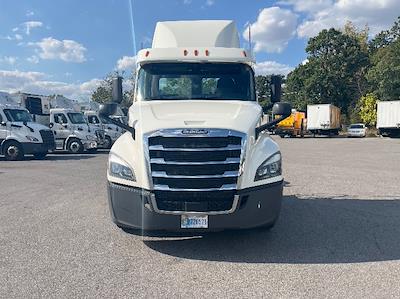 Used 2019 Freightliner Cascadia Detroit DD13 Semi Truck for sale #327012 - photo 2