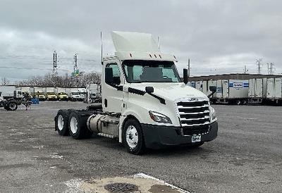 Used 2019 Freightliner Cascadia Detroit DD13 Semi Truck for sale #327016 - photo 1